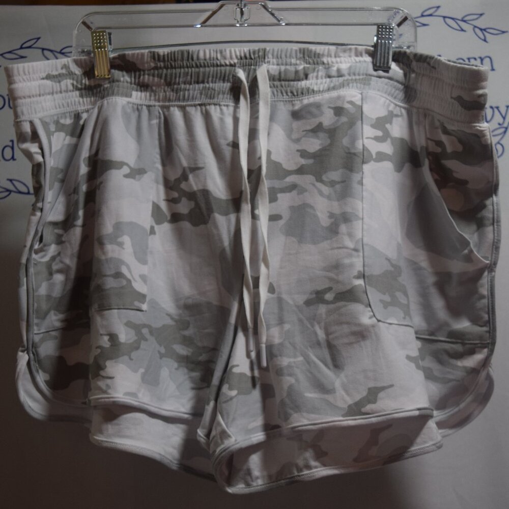 Athletic Works Elastic Waist Camo Gym Shorts, Size XXXL (22)
